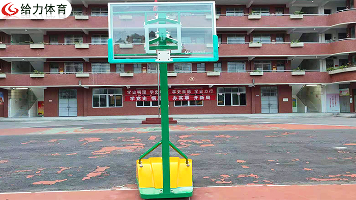 兒童籃球架