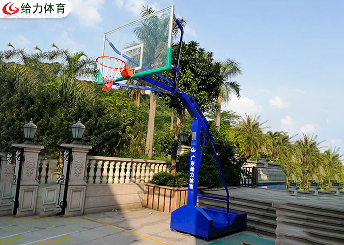 移動(dòng)籃球架