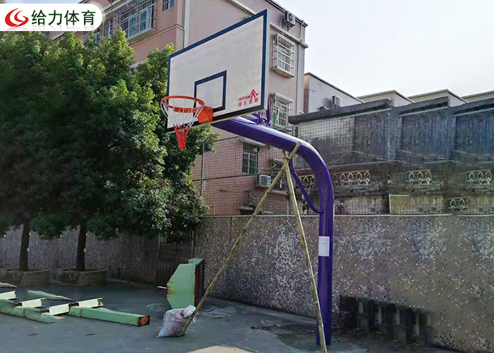 籃球架廠家直銷(xiāo)