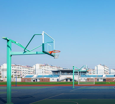 學(xué)?；@球架安裝