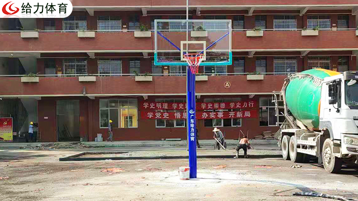 廣州學(xué)?；@球架